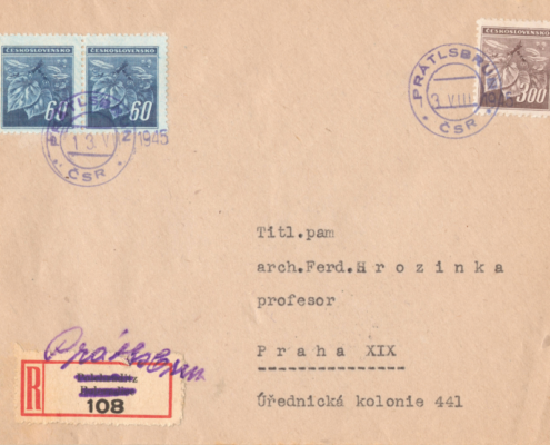Prátlsbrun - 13.8.1945 - příjemce dopisu je architekt a entomolog Ferdinand Hrozinka. Otisk poštovního razítka prozrazuje, že se jedná o tzv. provizorní razítko - jak provedením (barva), tak především umístěním data