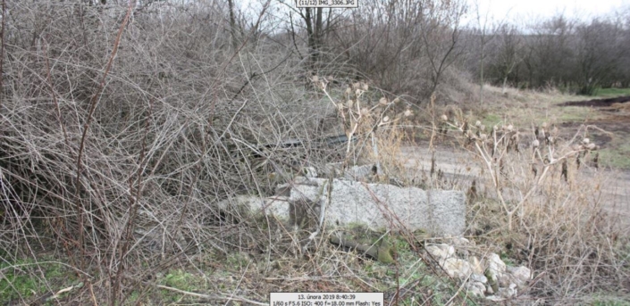 Odhalené odpady na obecním pozemku u bunkru (2018)